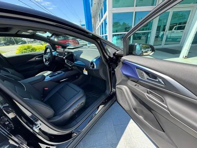 2025 Chevrolet Equinox LT 2