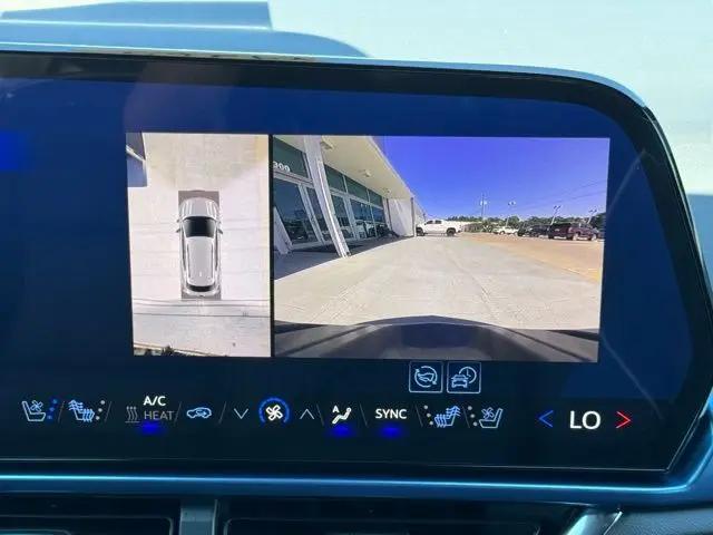 2025 Chevrolet Equinox LT 2