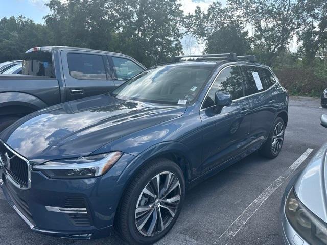 2022 Volvo XC60 B5 Momentum