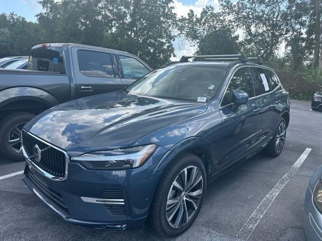 2022 Volvo XC60 B5 Momentum