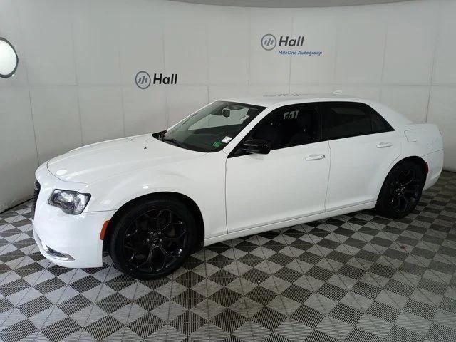 2019 Chrysler 300 Touring
