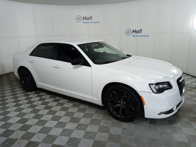 2019 Chrysler 300 Touring