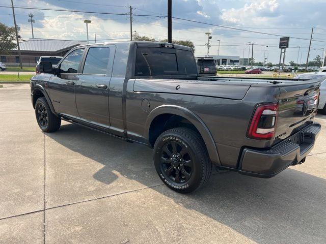2022 RAM 3500 Limited Mega Cab 4x4 64 Box