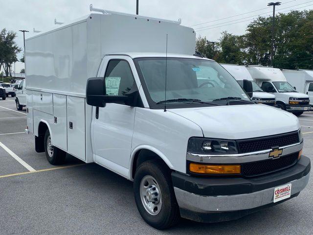 2025 Chevrolet Express Cutaway Work Van