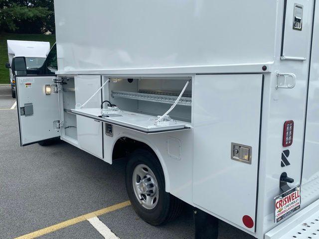 2025 Chevrolet Express Cutaway Work Van