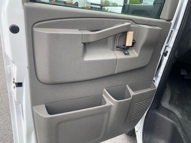 2025 Chevrolet Express Cutaway Work Van
