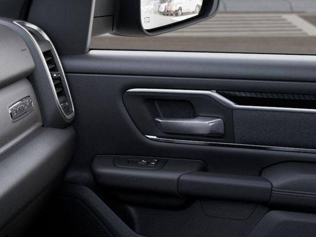 2025 Ram 1500 Big Horn Crew Cab 4x4 5'7" Box
