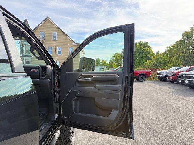 2025 Chevrolet Silverado 2500HD 4WD Crew Cab Standard Bed LT