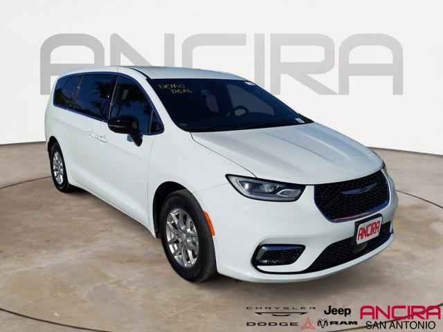 2026 Chrysler Pacifica Select for sale in San Antonio, TX