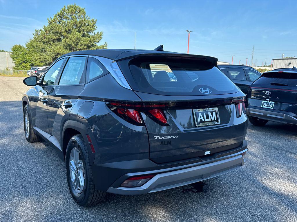 2026 Hyundai Tucson SE photo 2