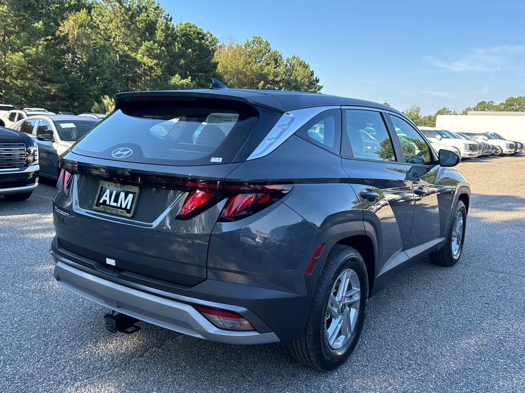 2026 Hyundai Tucson SE photo 4