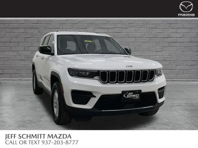 2024 Jeep Grand Cherokee Laredo 4x4 for sale in Beavercreek, OH