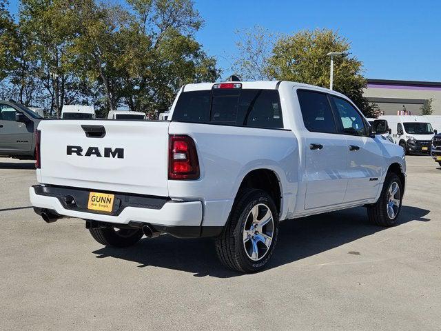 2026 RAM Ram 1500 RAM 1500 EXPRESS CREW CAB 4X2 57 BOX