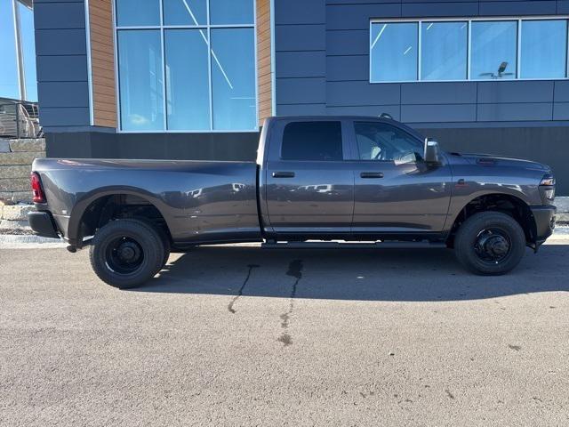 2026 RAM Ram 3500 RAM 3500 TRADESMAN CREW CAB 4X4 8 BOX