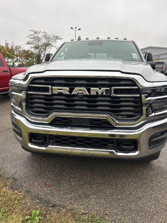 2026 RAM Ram 3500 RAM 3500 TRADESMAN CREW CAB 4X4 8 BOX 2026 RAM Ram 3500 RAM 3500 TRADESMAN CREW CAB 4X4 8 BOX