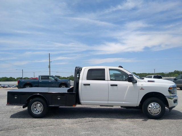 2026 RAM Ram 3500 Chassis Cab RAM 3500 TRADESMAN CREW CAB CHASSIS 4X2 60 CA