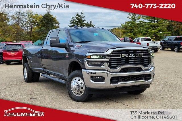 2026 RAM Ram 3500 RAM 3500 TRADESMAN CREW CAB 4X4 8 BOX