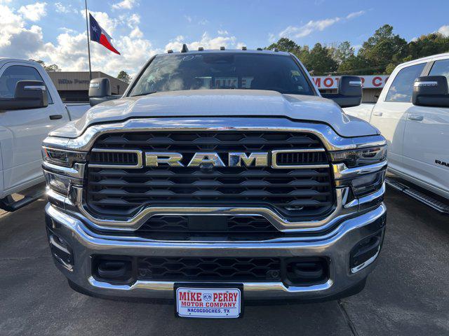 2026 RAM Ram 3500 RAM 3500 TRADESMAN CREW CAB 4X4 8 BOX