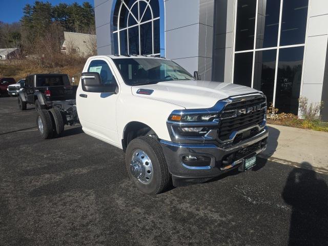2026 RAM Ram 3500 Chassis Cab RAM 3500 TRADESMAN CHASSIS REGULAR CAB 4X4 84 CA 2026 RAM Ram 3500 Chassis Cab RAM 3500 TRADESMAN CHASSIS REGULAR CAB 4X4 84 CA