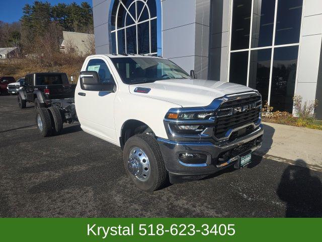 2026 RAM Ram 3500 Chassis Cab RAM 3500 TRADESMAN CHASSIS REGULAR CAB 4X4 84 CA 2026 RAM Ram 3500 Chassis Cab RAM 3500 TRADESMAN CHASSIS REGULAR CAB 4X4 84 CA