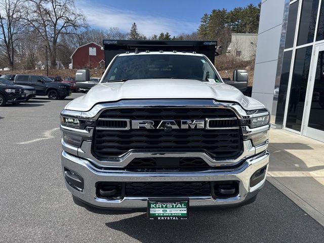 2026 RAM Ram 3500 Chassis Cab RAM 3500 TRADESMAN CHASSIS REGULAR CAB 4X4 84 CA