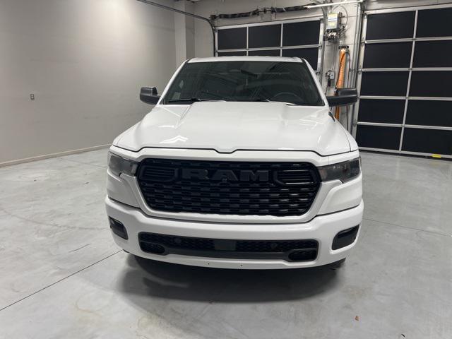 2025 RAM Ram 1500 RAM 1500 TRADESMAN CREW CAB 4X2 57 BOX