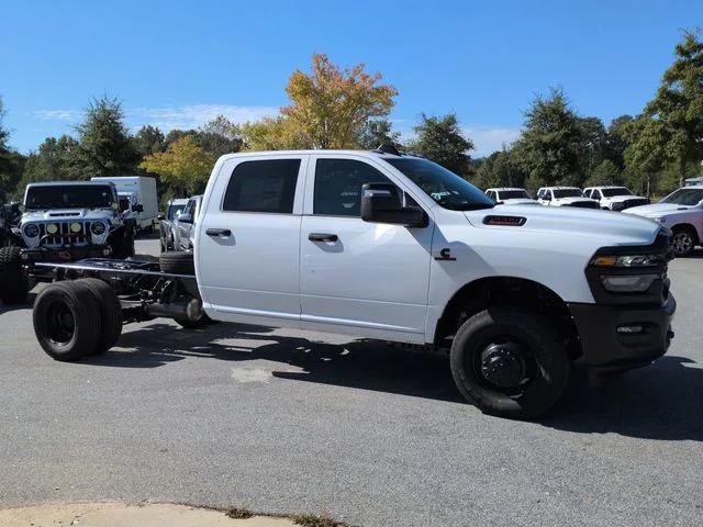 2026 RAM Ram 3500 Chassis Cab RAM 3500 TRADESMAN CREW CAB CHASSIS 4X4 60 CA