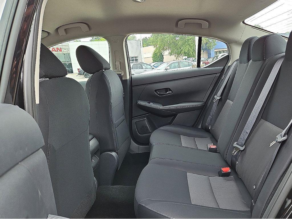 2025 Nissan Sentra SV - Photo 6