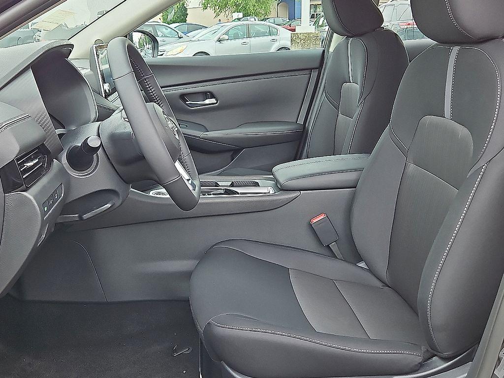 2025 Nissan Sentra SV - Photo 7
