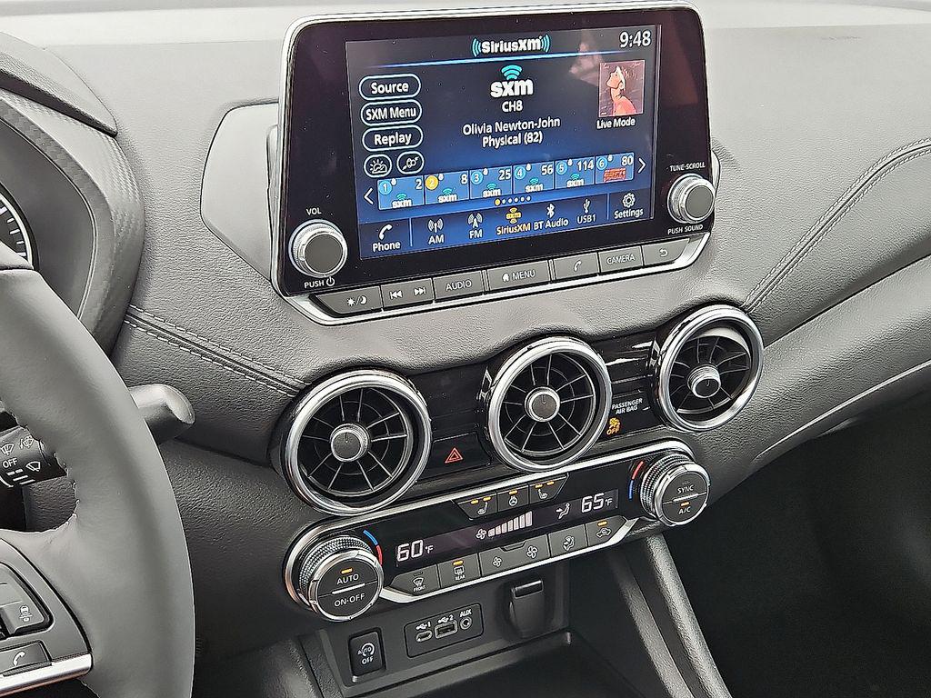 2025 Nissan Sentra SV - Photo 9