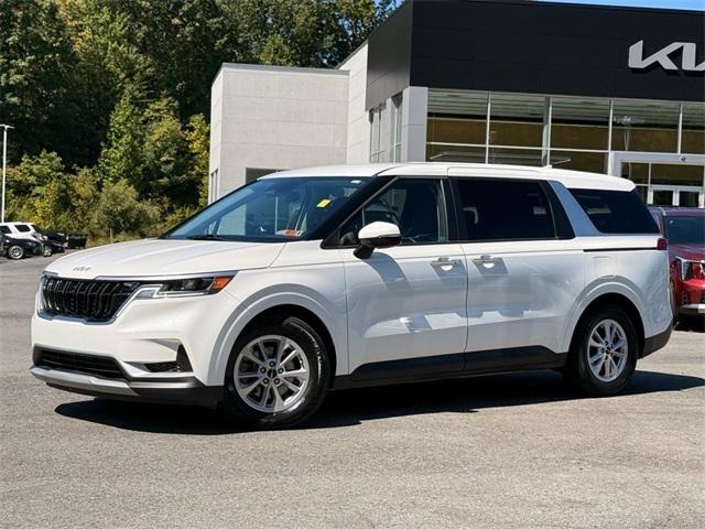 2024 Kia Carnival MPV LX 2024 Kia Carnival MPV LX