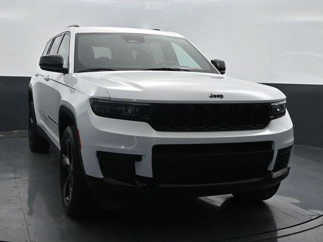 2023 Jeep Grand Cherokee L Altitude 4x2