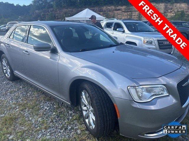 2015 Chrysler 300 Limited