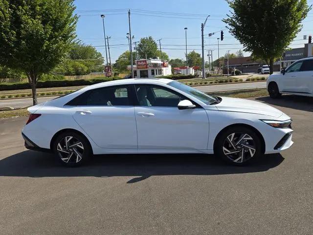 2025 Hyundai Elantra Hybrid Limited