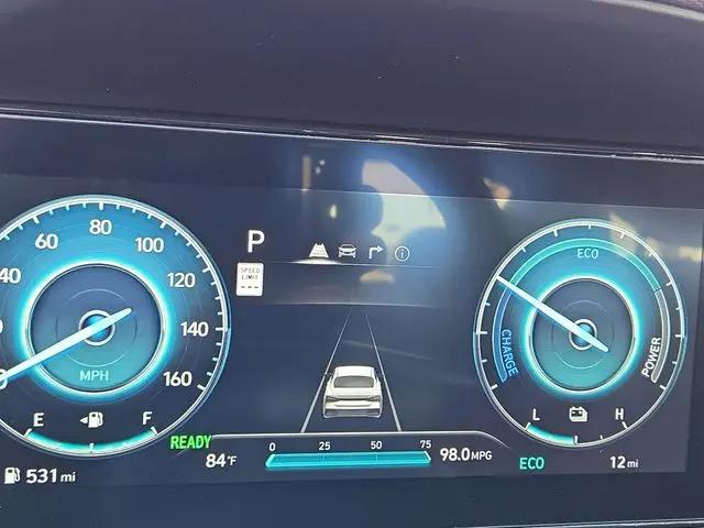 2025 Hyundai Elantra Hybrid Limited