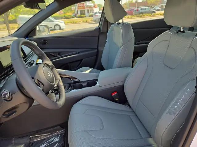 2025 Hyundai Elantra Hybrid Limited