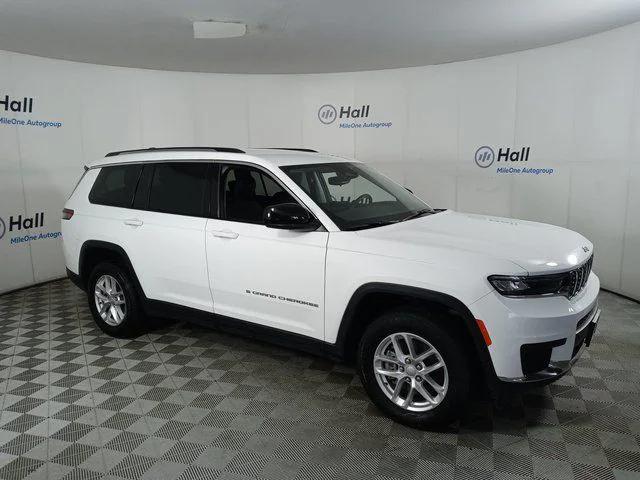 2023 Jeep Grand Cherokee L Laredo 4x2