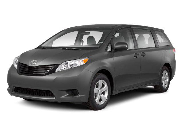 2013 Toyota Sienna LE V6 8 Passenger