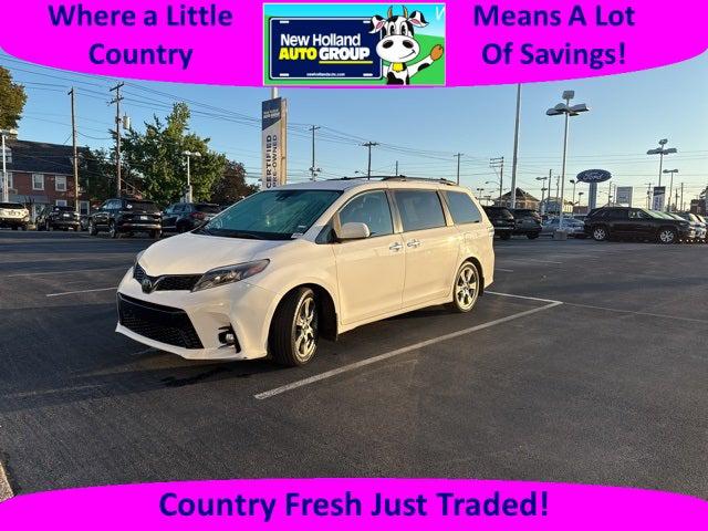 2018 Toyota Sienna SE Premium 8 Passenger