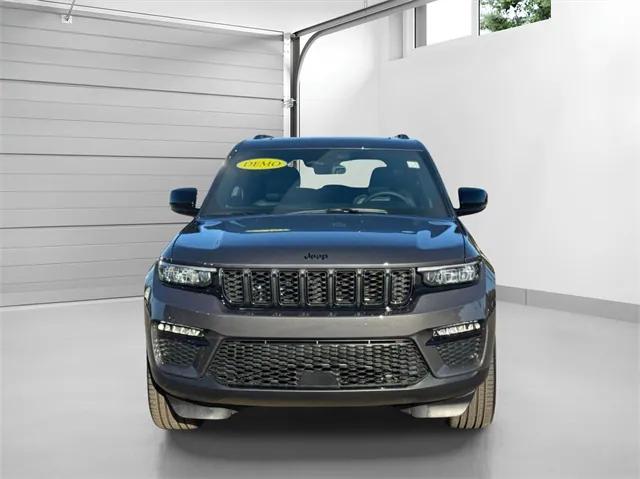 2025 Jeep Grand Cherokee Limited 4x4 2025 Jeep Grand Cherokee Limited 4x4