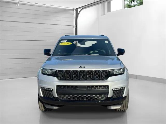 2025 Jeep Grand Cherokee L Limited 4x4 2025 Jeep Grand Cherokee L Limited 4x4