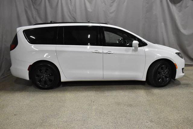 2020 Chrysler Pacifica Hybrid Touring L