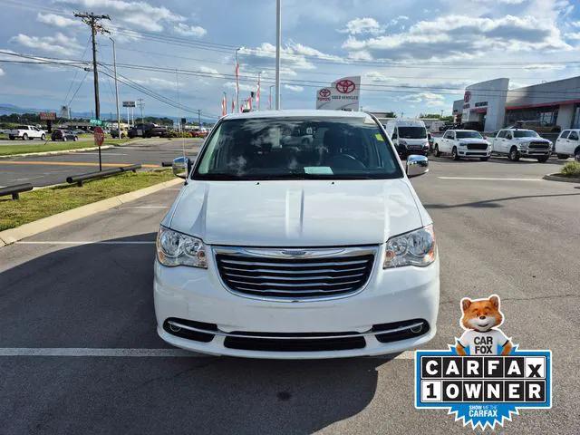2016 Chrysler Town and Country Limited