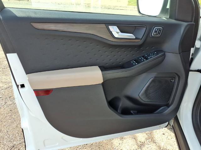 2020 Ford Escape Titanium Hybrid