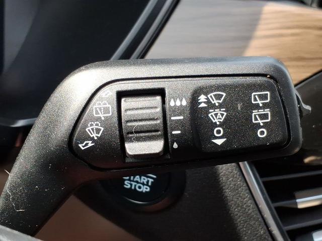 2020 Ford Escape Titanium Hybrid