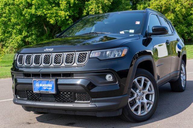 2023 Jeep Compass Latitude Lux FWD