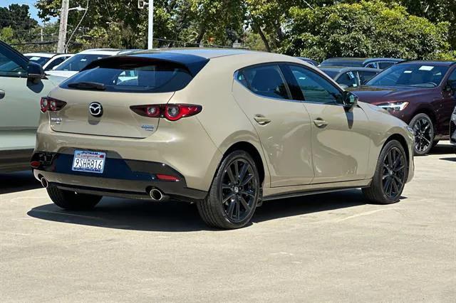 2025 Mazda Mazda3 Hatchback 2.5 Carbon Turbo