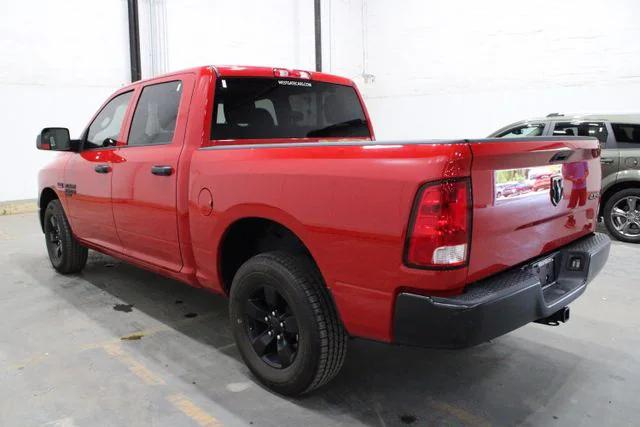 2022 RAM 1500 Classic Tradesman Crew Cab 4x4 57 Box