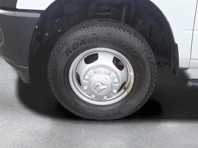 2022 RAM 3500 Chassis Tradesman/SLT/Laramie/Limited
