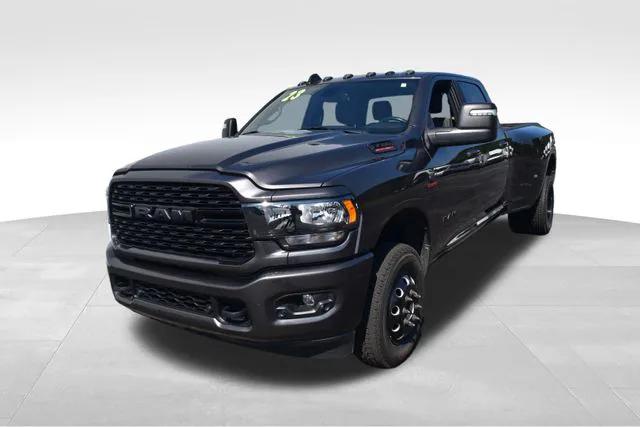 2023 RAM 3500 Big Horn Crew Cab 4x4 8 Box